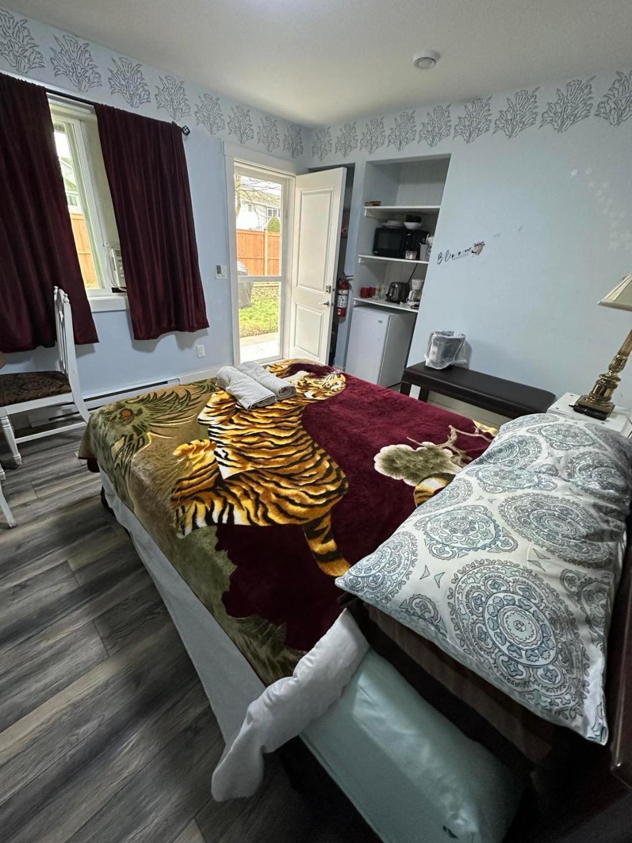 Guest Suite - Private Retreat - J-1 Abbotsford Eksteriør billede